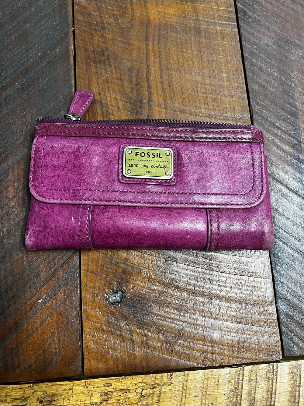 Gorgeous Vintage Fossil Genuine Leather Wallet in lovely pink color